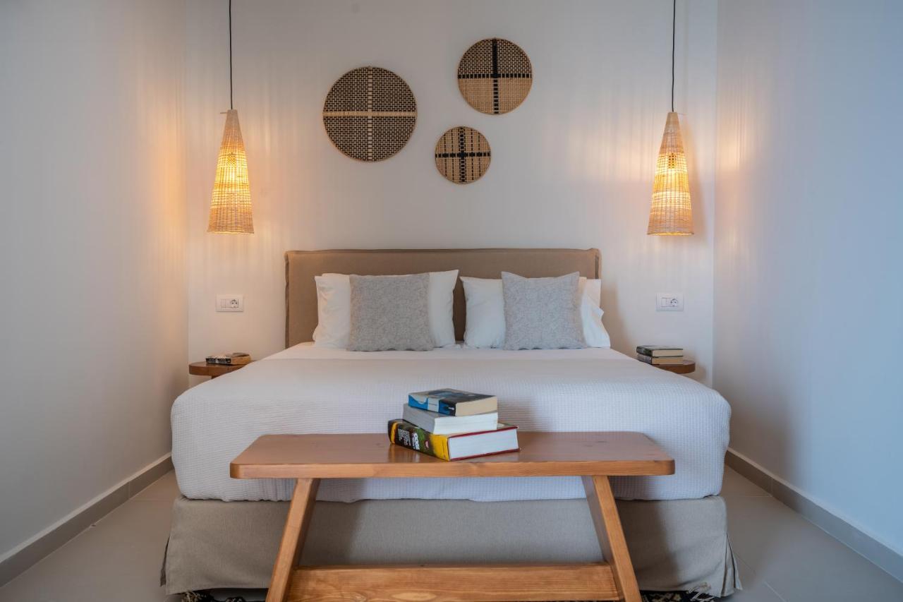 Thea Beachfront Suites In Lourdas Beach 劳德哈塔 外观 照片